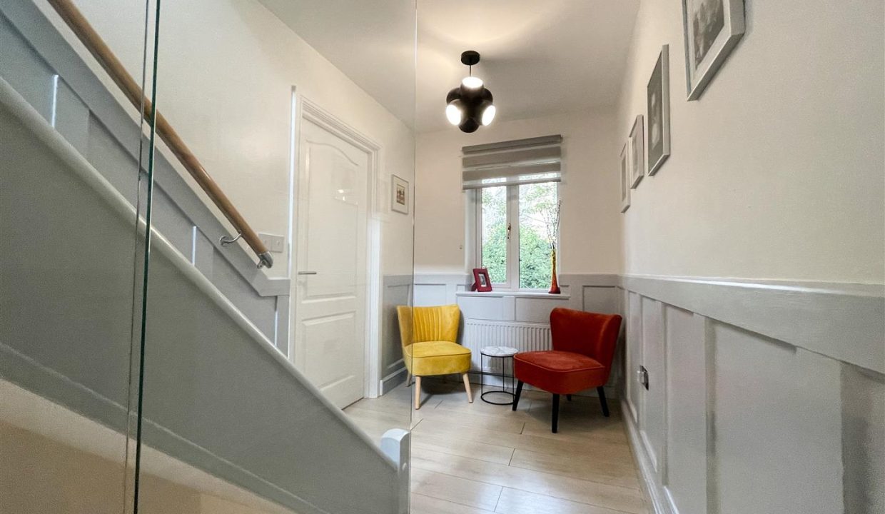 FIRST FLOOR STAIRS & LANDING