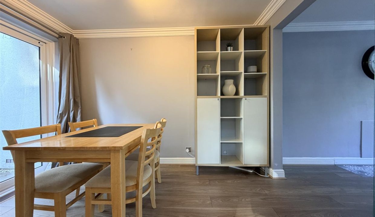 LOUNGE /DINER