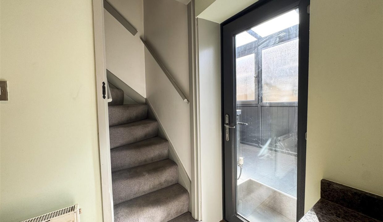 ACCESS TO CONSERVATORY