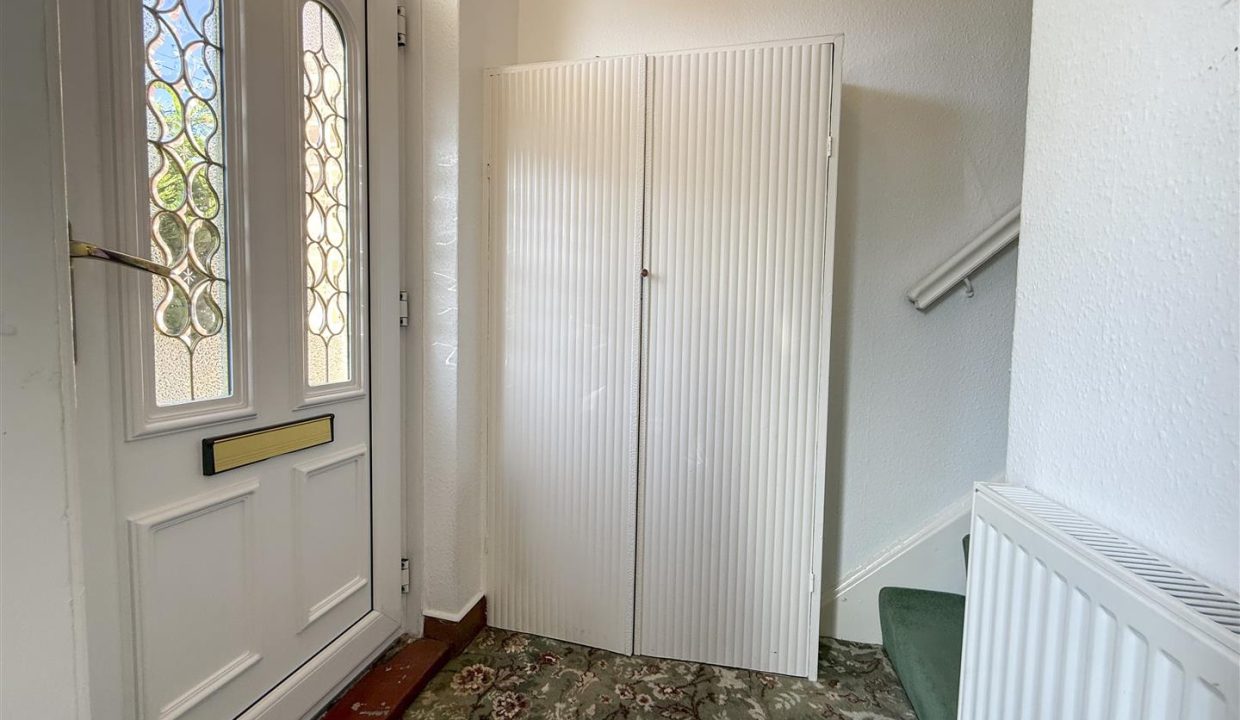 ENTRANCE HALLWAY
